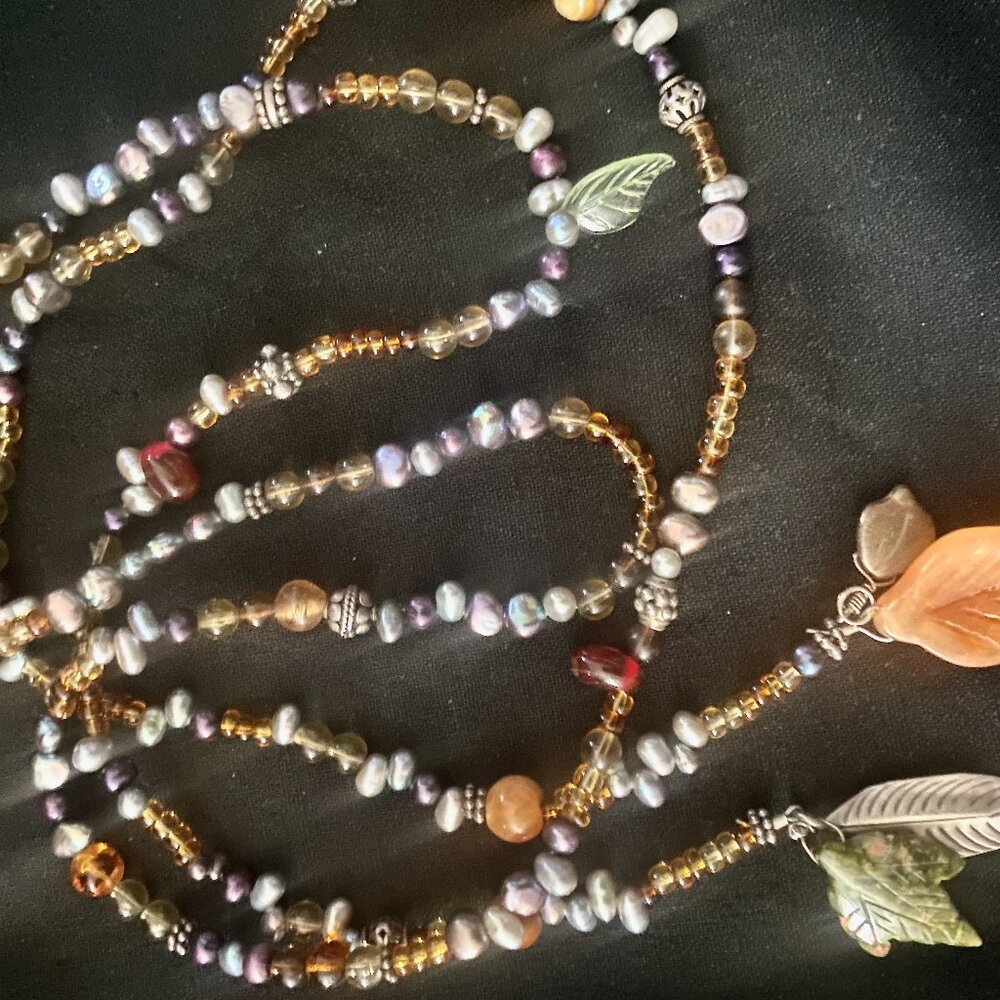 Pearlized and beaded lariat pairings